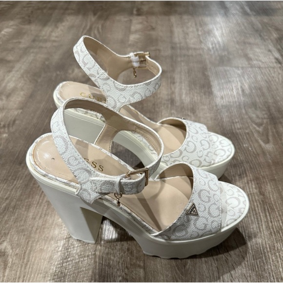 Guess logo | open toe, platform heels white womens size 8.5 - Picture 4 of 10